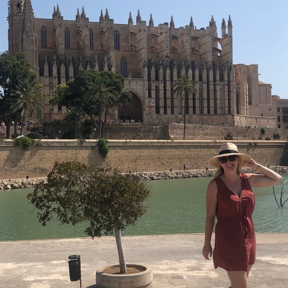 Meet your Posher, Michelle - Picture 6 of 6